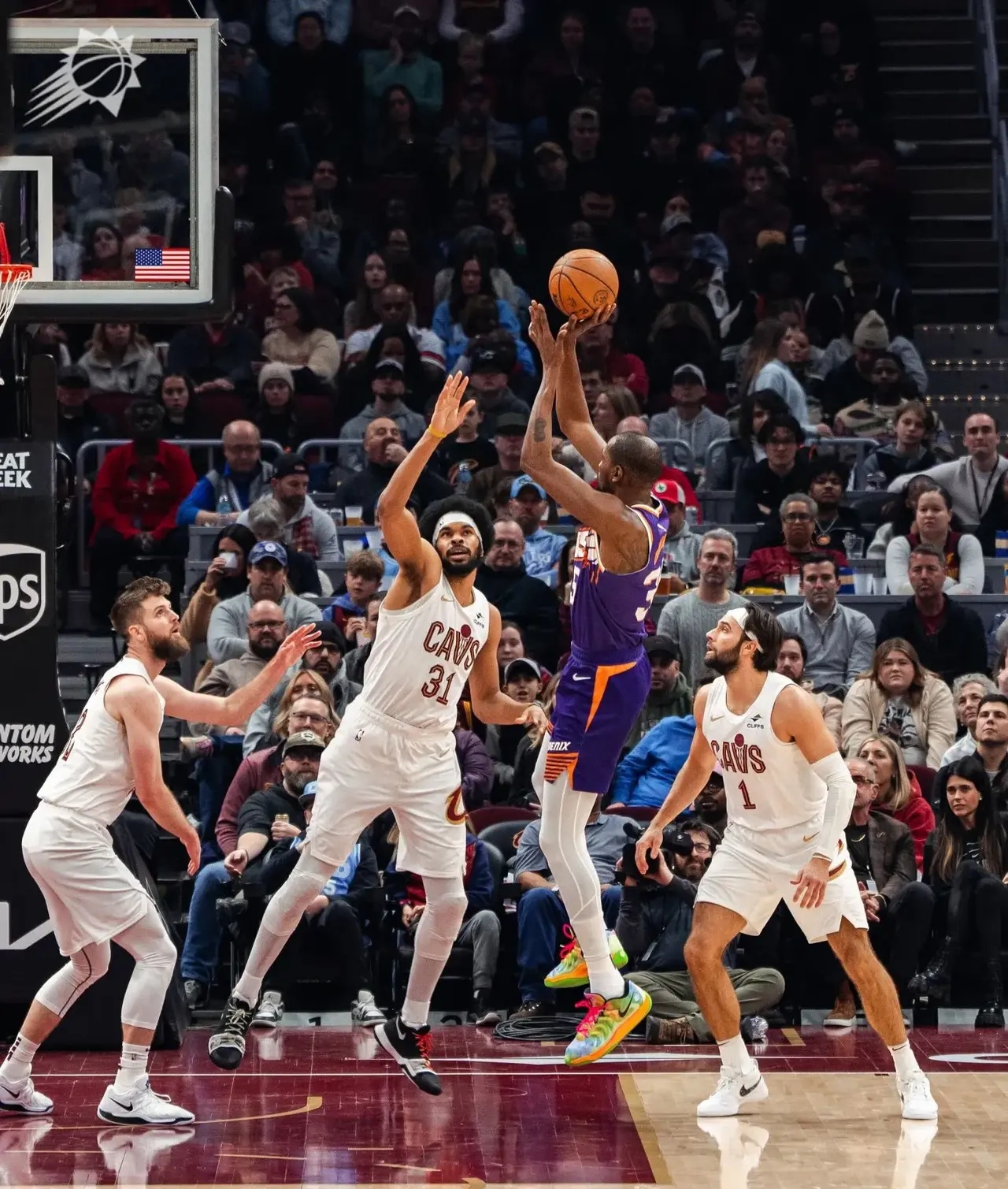 多米官网 -关于NBA季后赛倒计时，菲尼克斯太阳转会期调整名单，细节引发关注，气氛紧张，年轻球员得到机会的信息