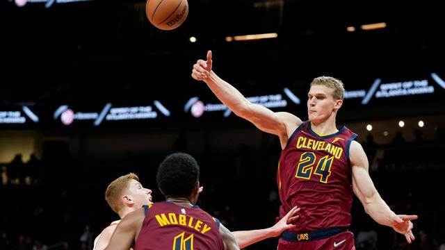 多米体育平台 -关于拜仁慕尼黑发布备战花絮，冲刺阶段手感冰凉，NBA季后赛任务艰巨，年轻球员得到机会的信息