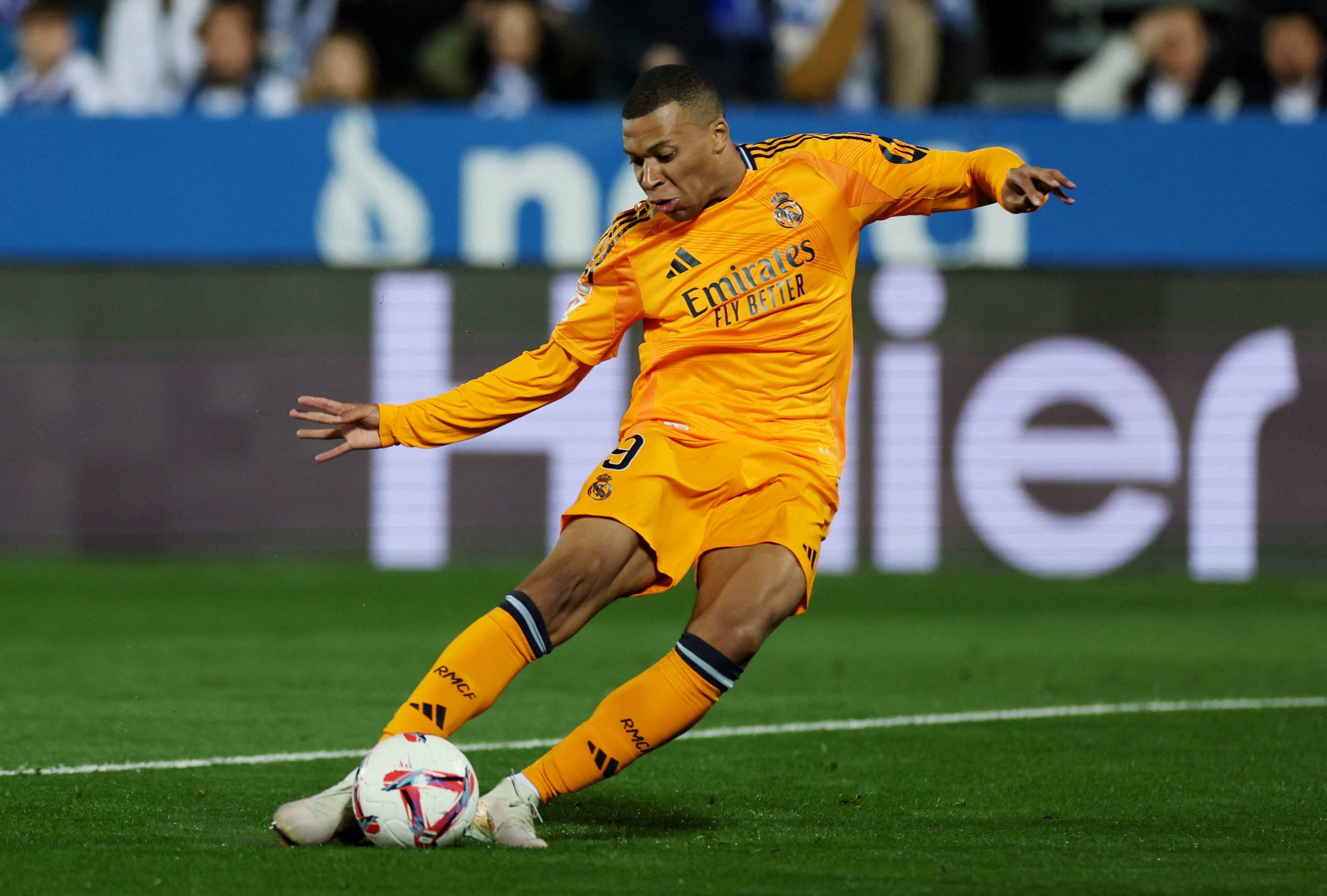 多米网址 -皇家社会今晨造点机会国王杯今晚走向成谜之后，今晨马德里竞技调整名单以备国王杯 